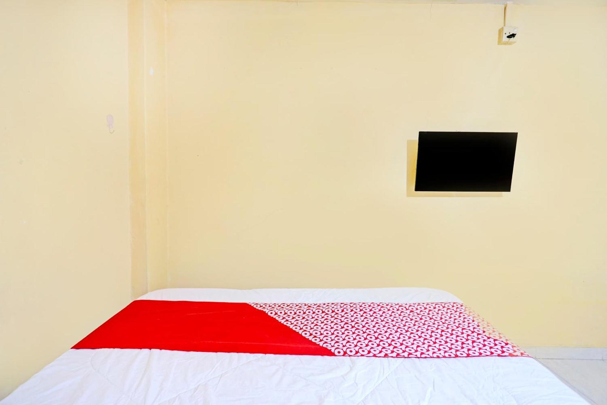 Oyo 92334 Abi Manyu Syariah Hotell Nagoya Exteriör bild